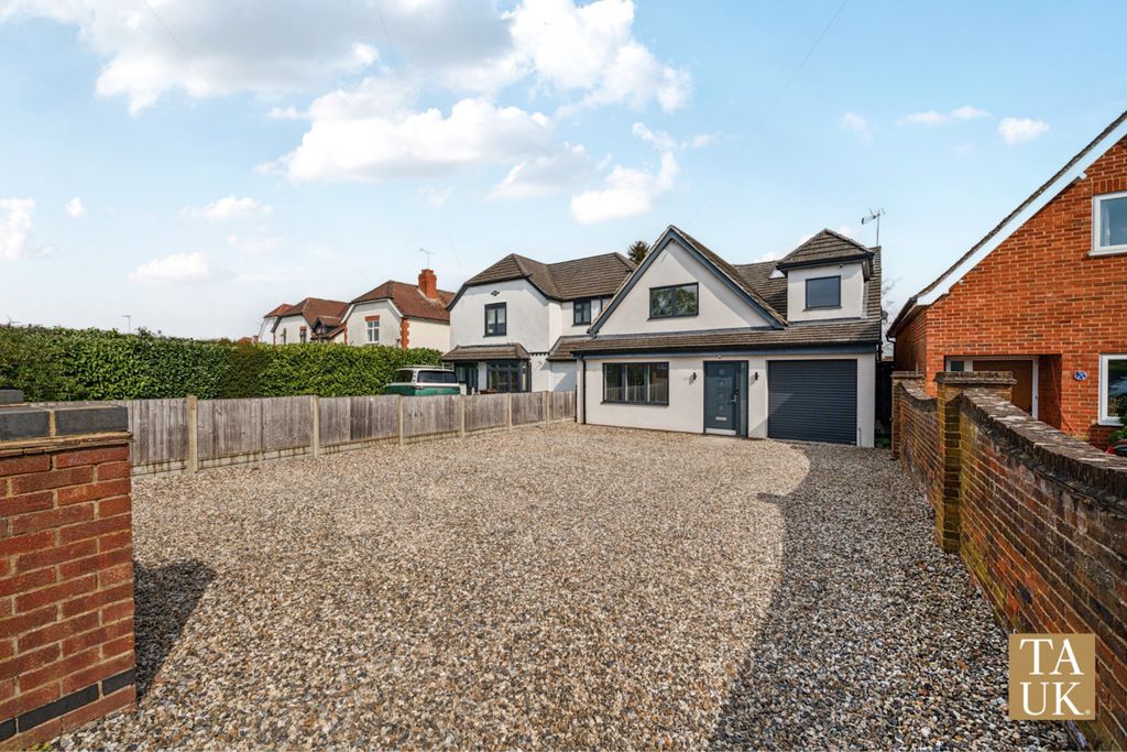 Property photo 1 of 32