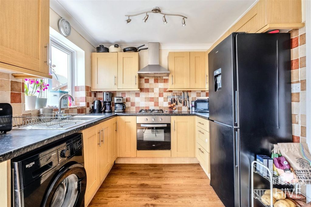 Property photo 3 of 22