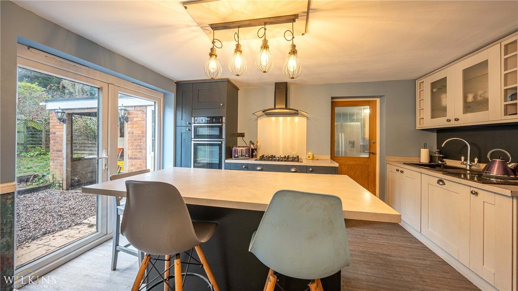 Property photo 3 of 35 Picture No. 17