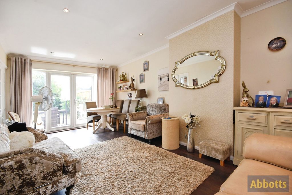 Property photo 2 of 16 Pbox-Img.Jpg