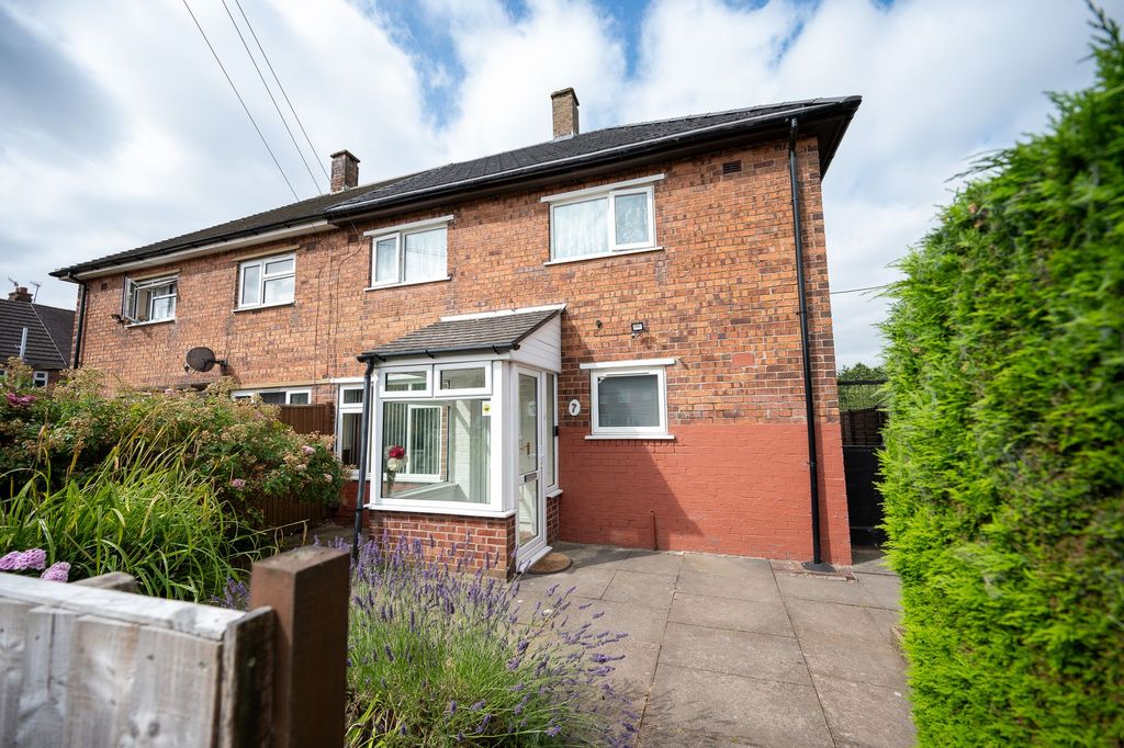 Property photo 1 of 27