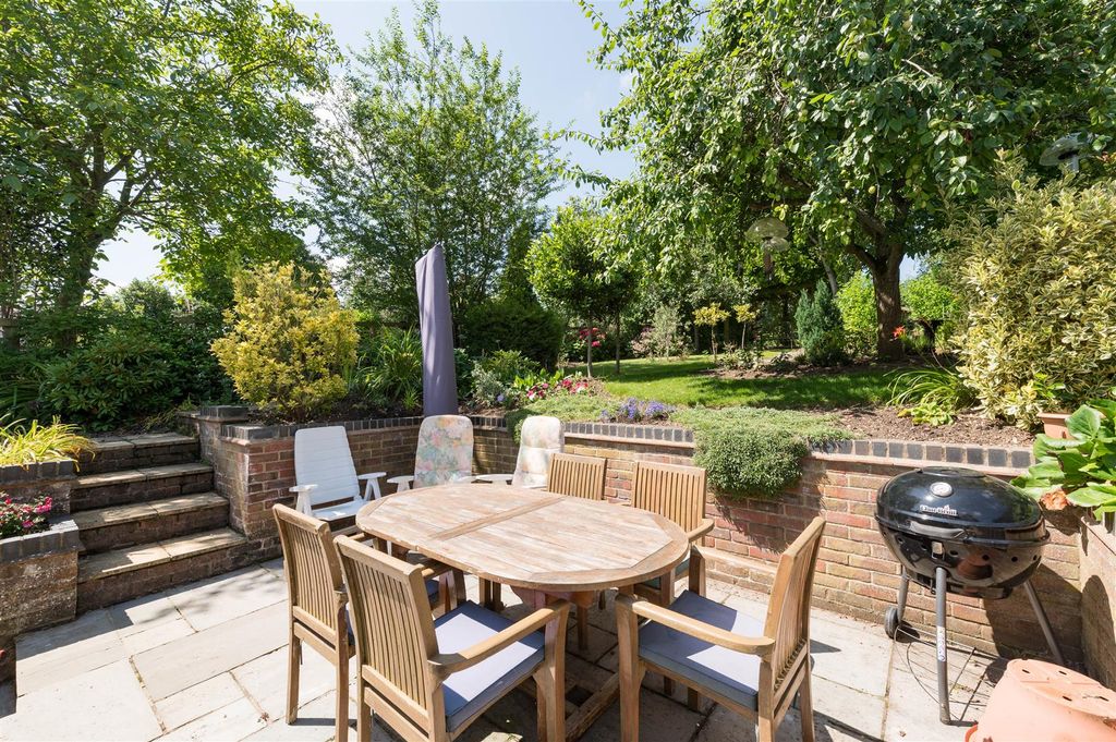 Property photo 3 of 19 Ufford_13.Jpg