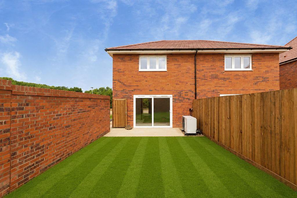 Property photo 2 of 13