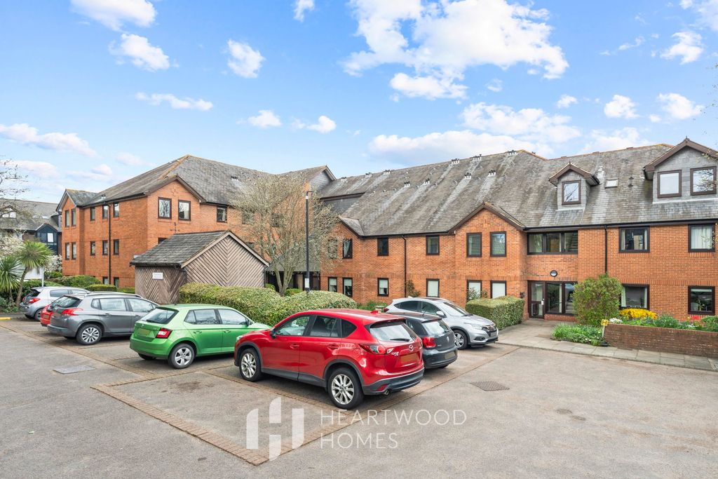 Property photo 3 of 12