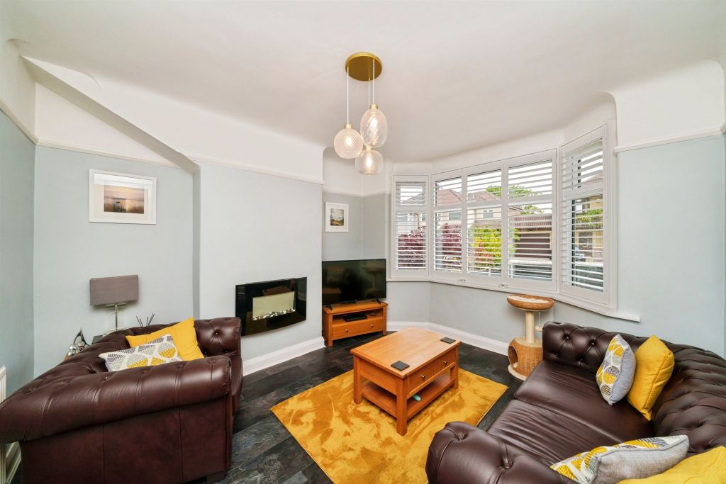 Property photo 3 of 18