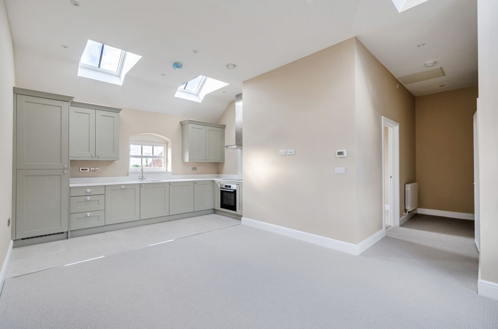 Property photo 3 of 14 1511803-6-6A91668...