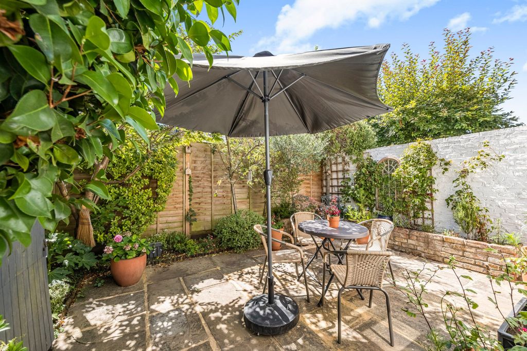Property photo 3 of 13