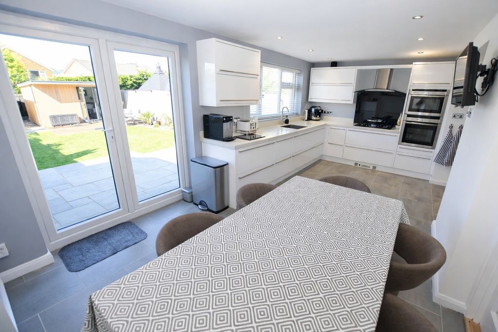 Property photo 3 of 21 Photo 12