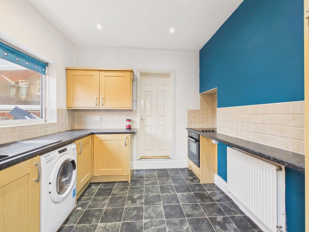 Property photo 2 of 18 5600663