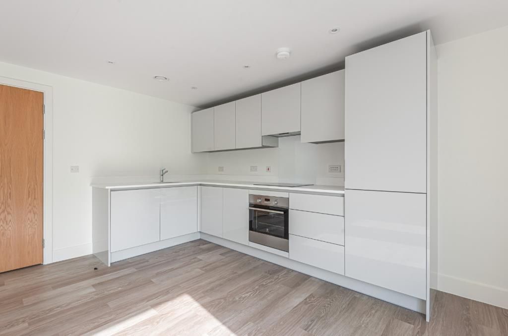 Property photo 2 of 11 Kitchen