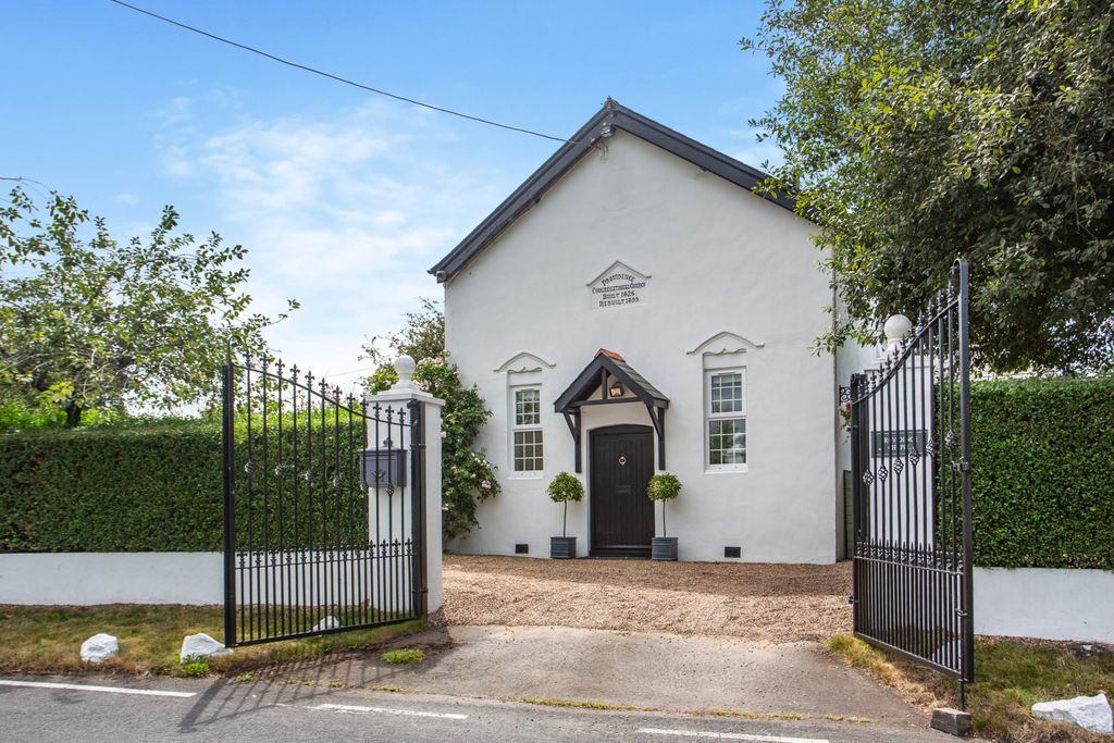 Property photo 1 of 44