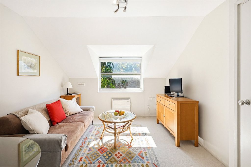 Property photo 1 of 8 Reception Room