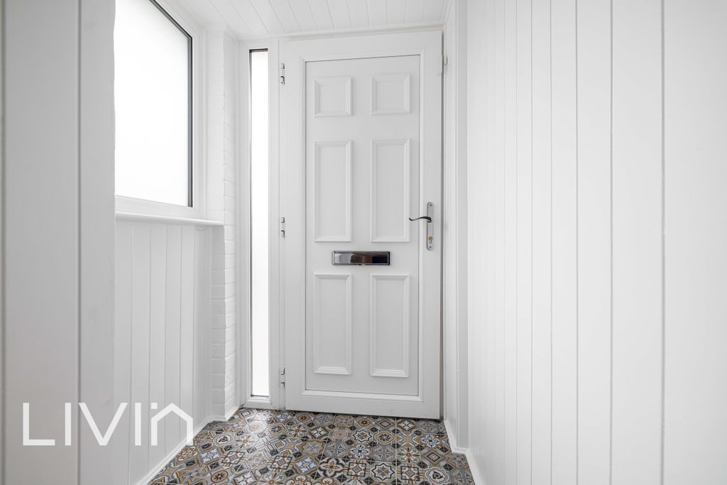 Property photo 2 of 17 13