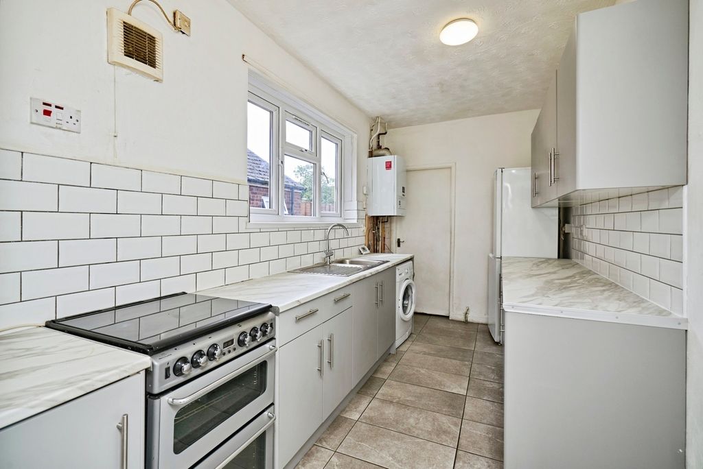 Property photo 3 of 20 Pbox-Img.Jpg