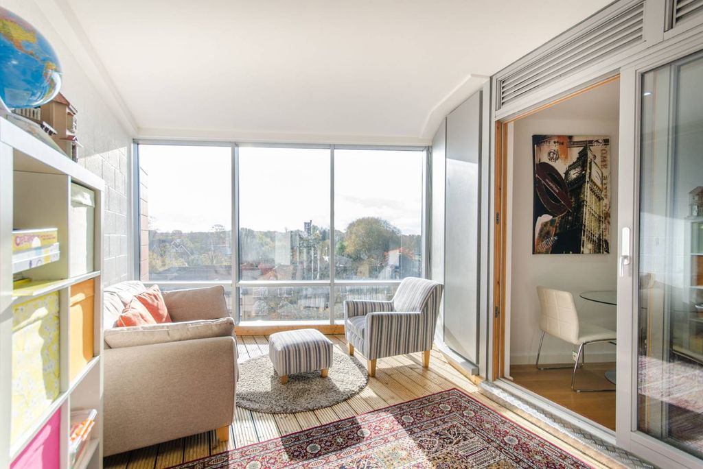 Property photo 3 of 7