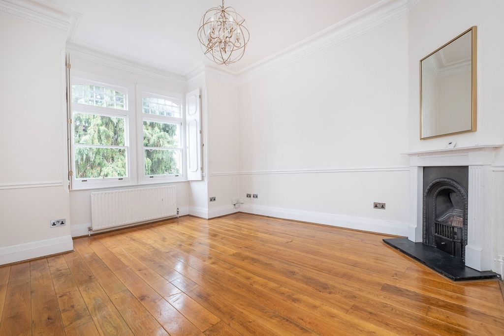 Property photo 2 of 11 Grove-Court-Grove...