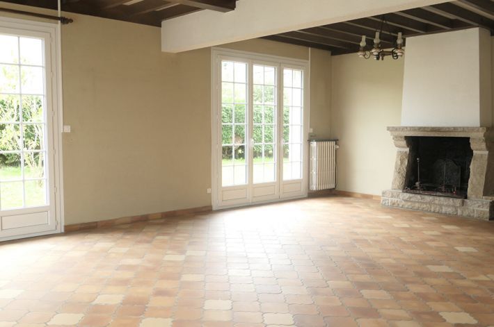 Property photo 3 of 11