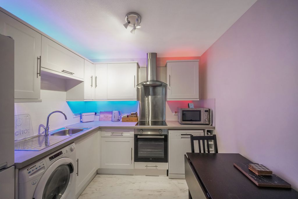 Property photo 2 of 11 Property Image 2