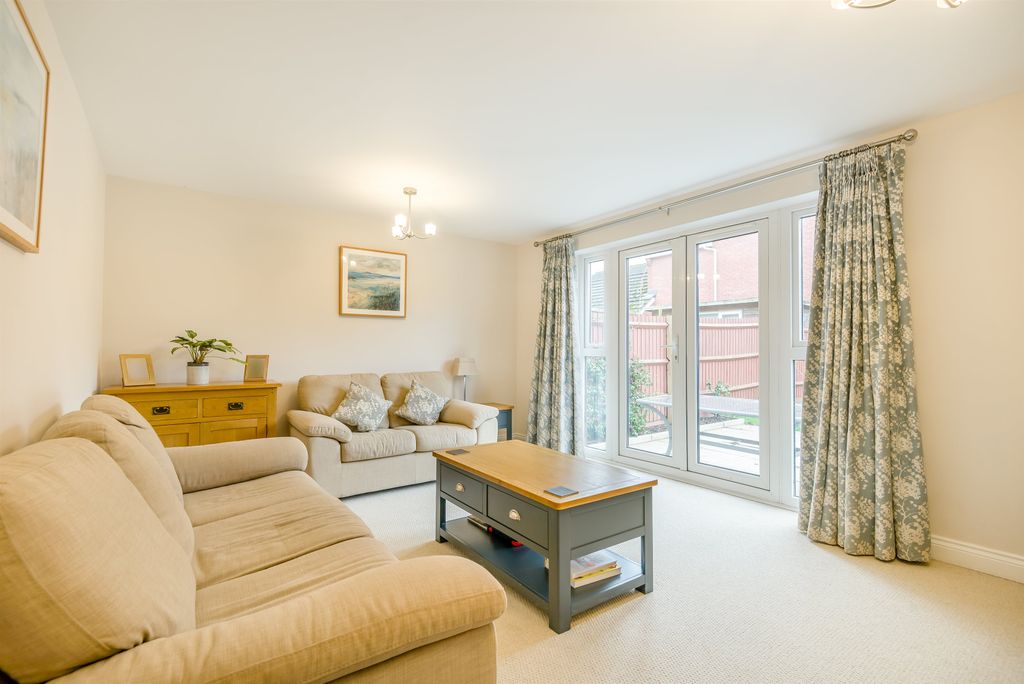 Property photo 3 of 23