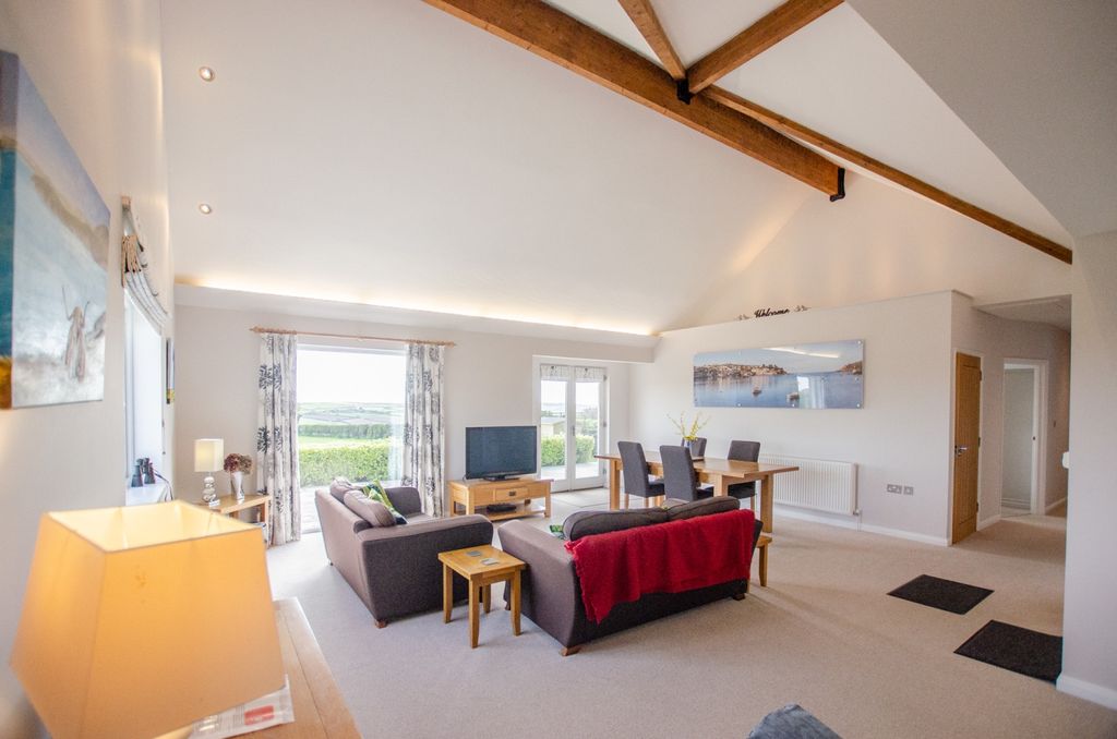 Property photo 2 of 16 Valley View  Tps 01208 74182-05