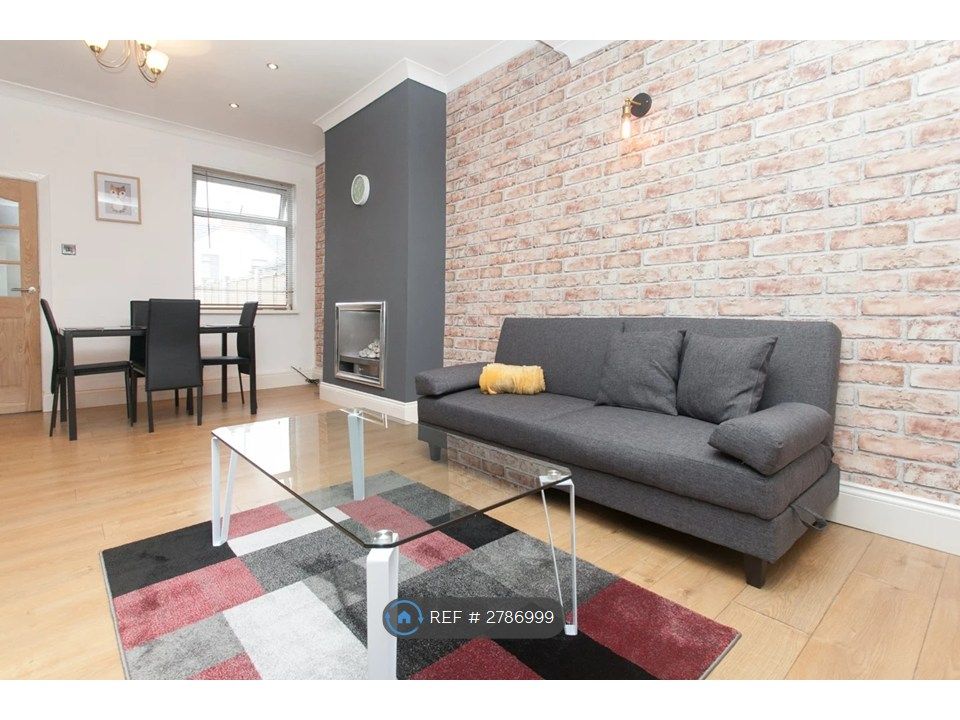 Property photo 3 of 22 Living Room