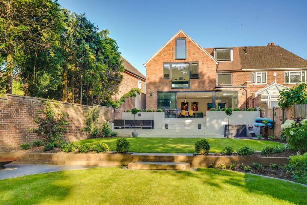 Property photo 1 of 17 Image