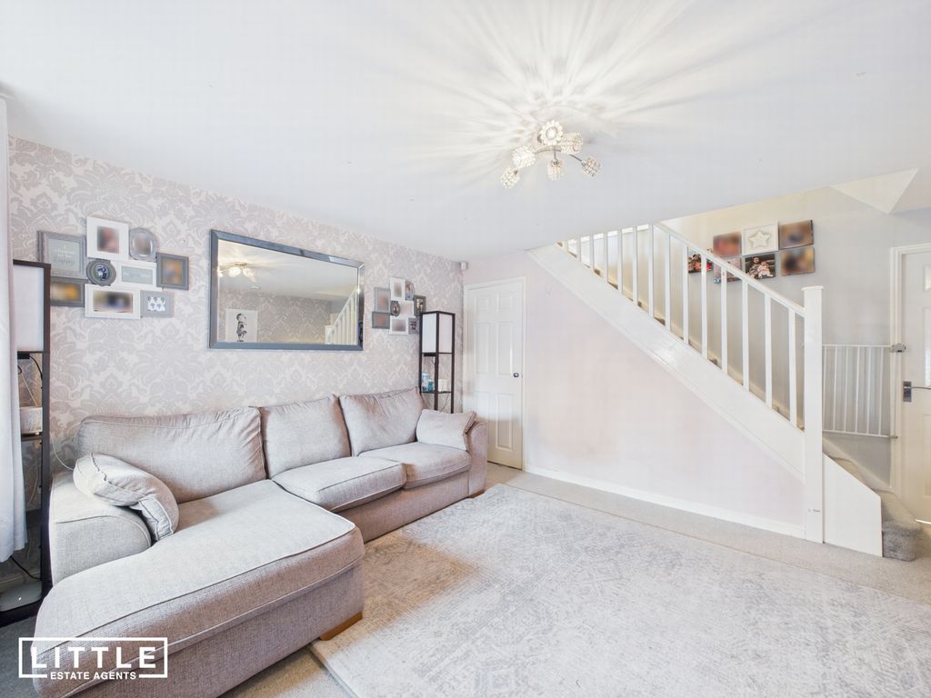 Property photo 2 of 33 Photo 4