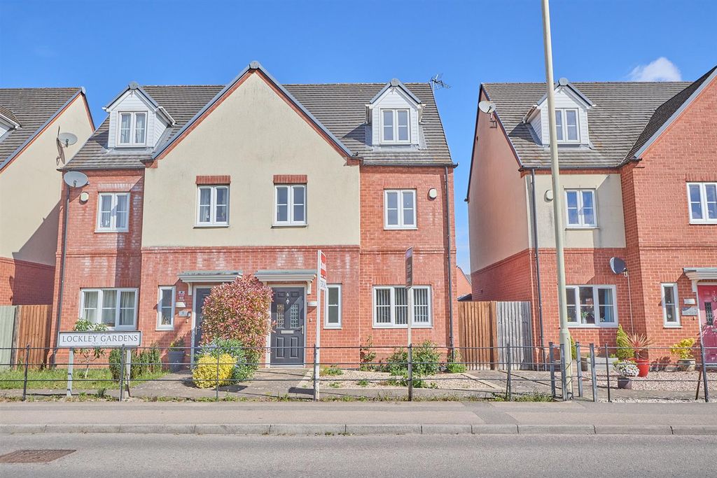 Property photo 1 of 17 Lockley Gardens_15.Jpg