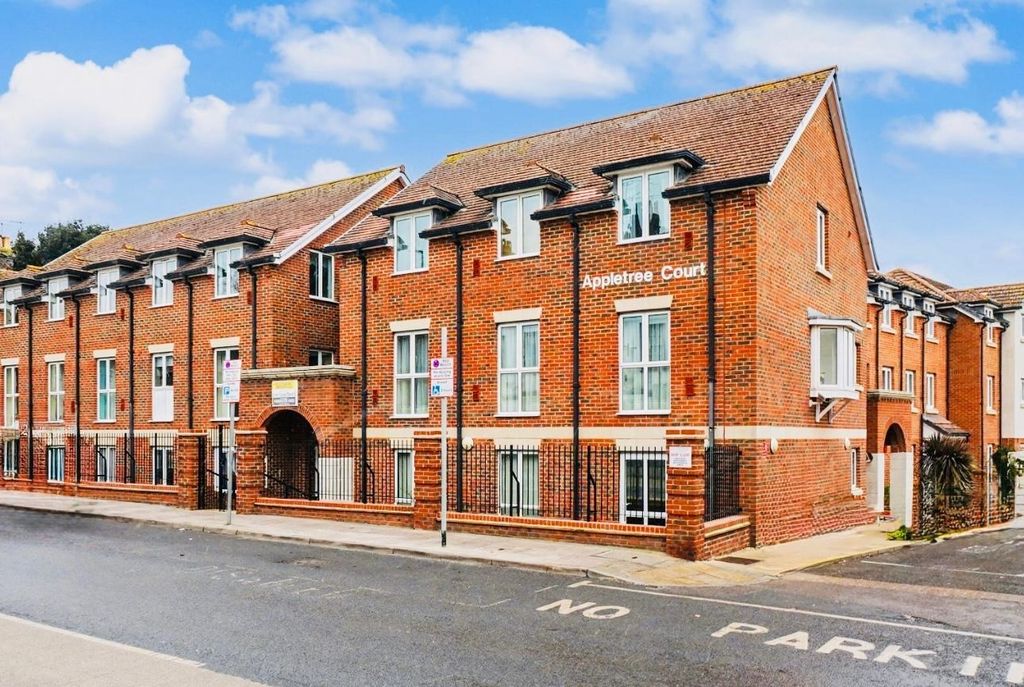 Property photo 1 of 14 4763300