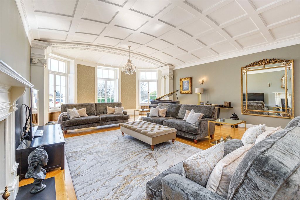 Property photo 3 of 38 Picture No. 08