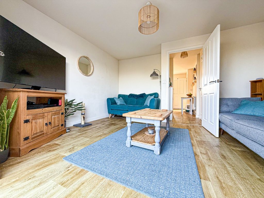 Property photo 3 of 19 4551364