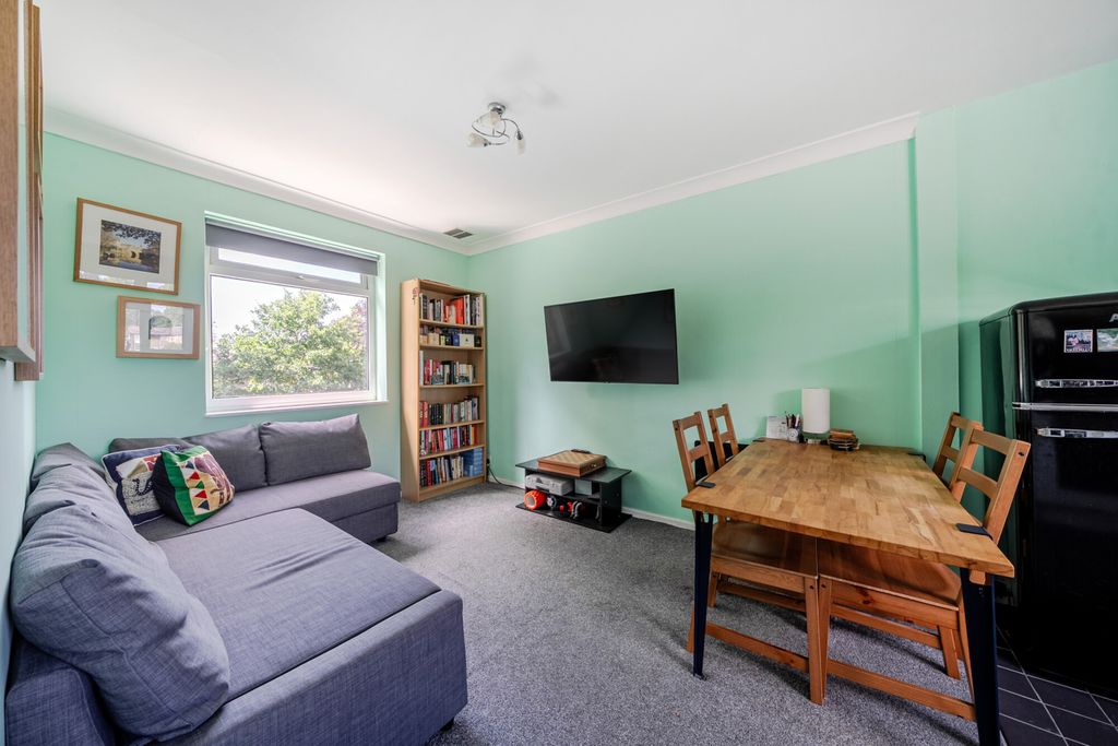 Property photo 1 of 15 1485019-8-6A4249d...