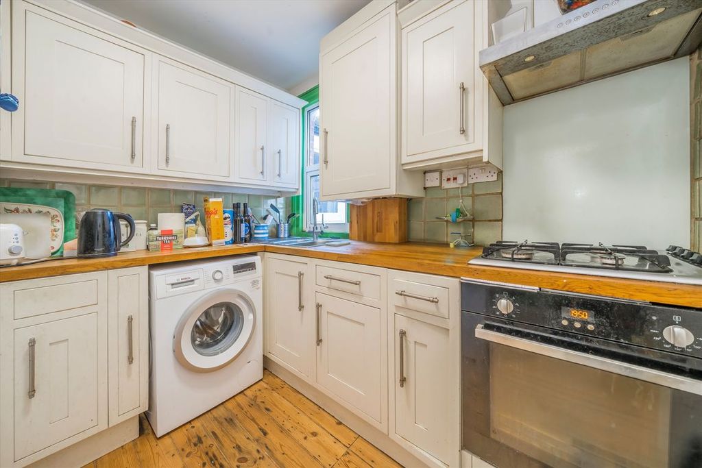 Property photo 3 of 5