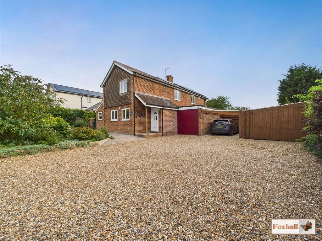 Property photo 1 of 37 Front Garden