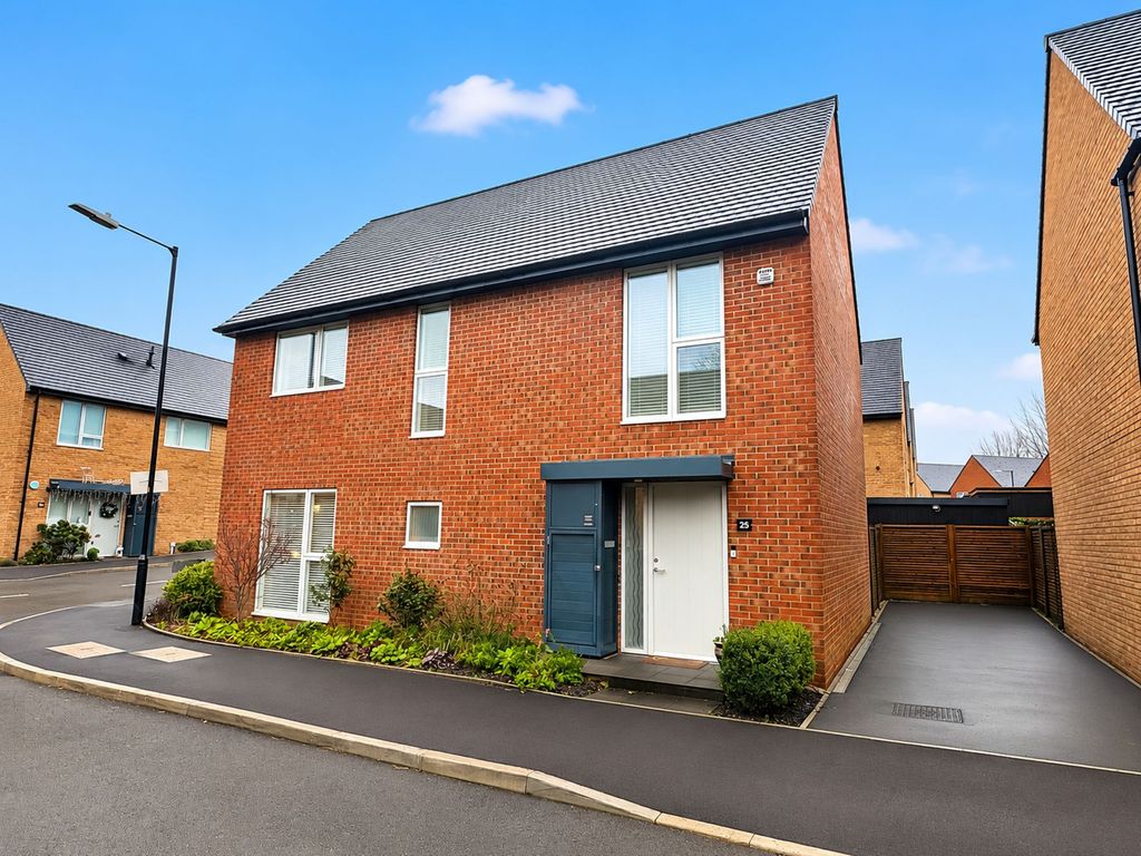 Property photo 1 of 19 External