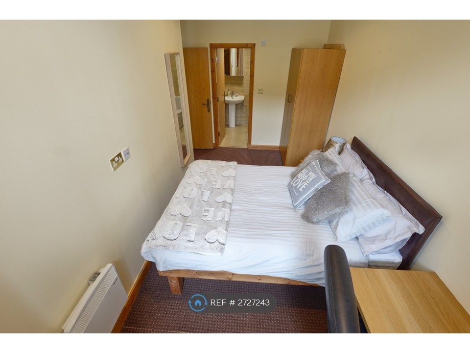 Property photo 3 of 5