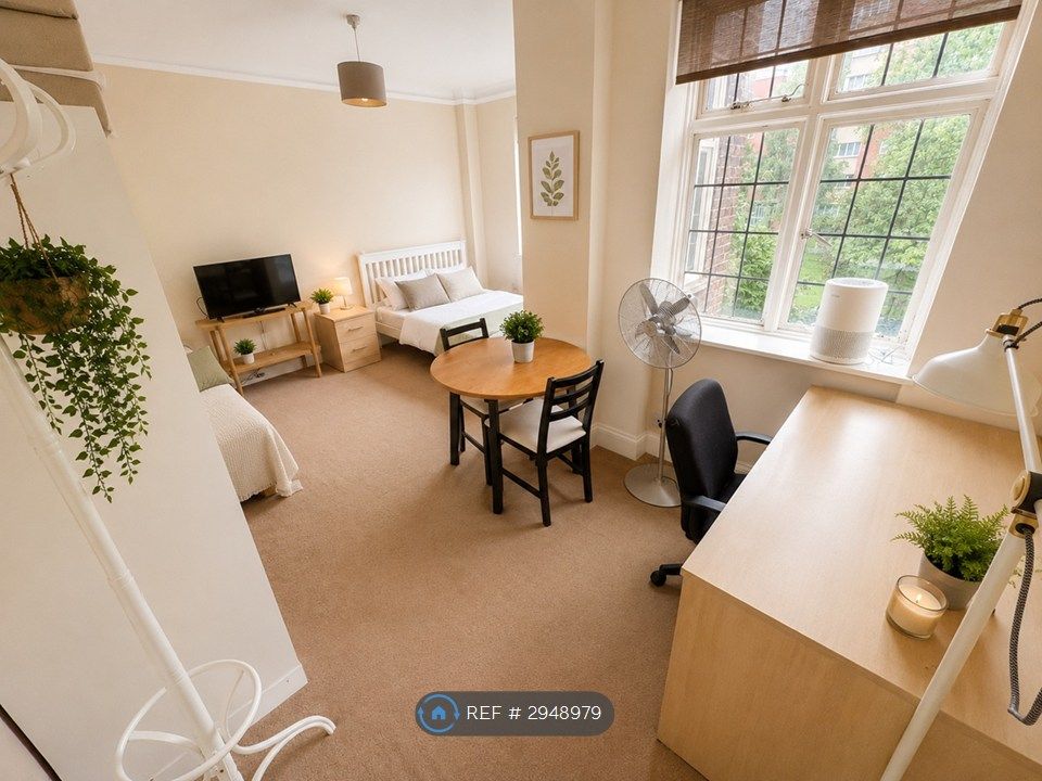 Property photo 3 of 9 Workspace