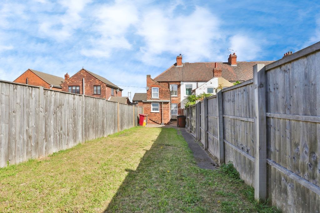 Property photo 2 of 15 4415356