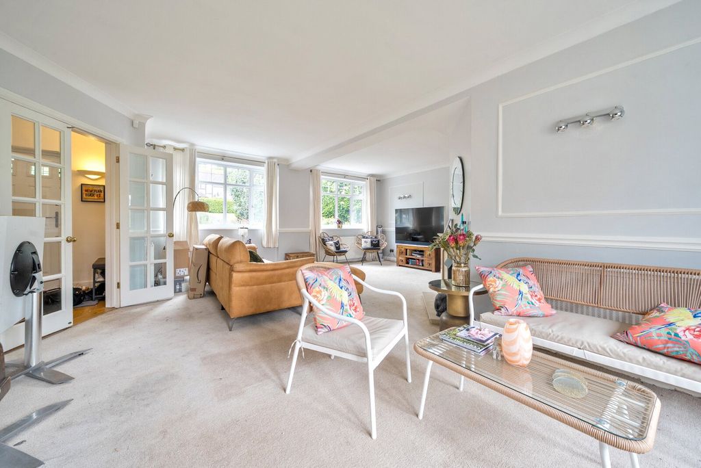 Property photo 3 of 15 1315048-8-685d8Af...
