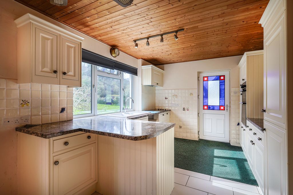 Property photo 3 of 23 Photo 2