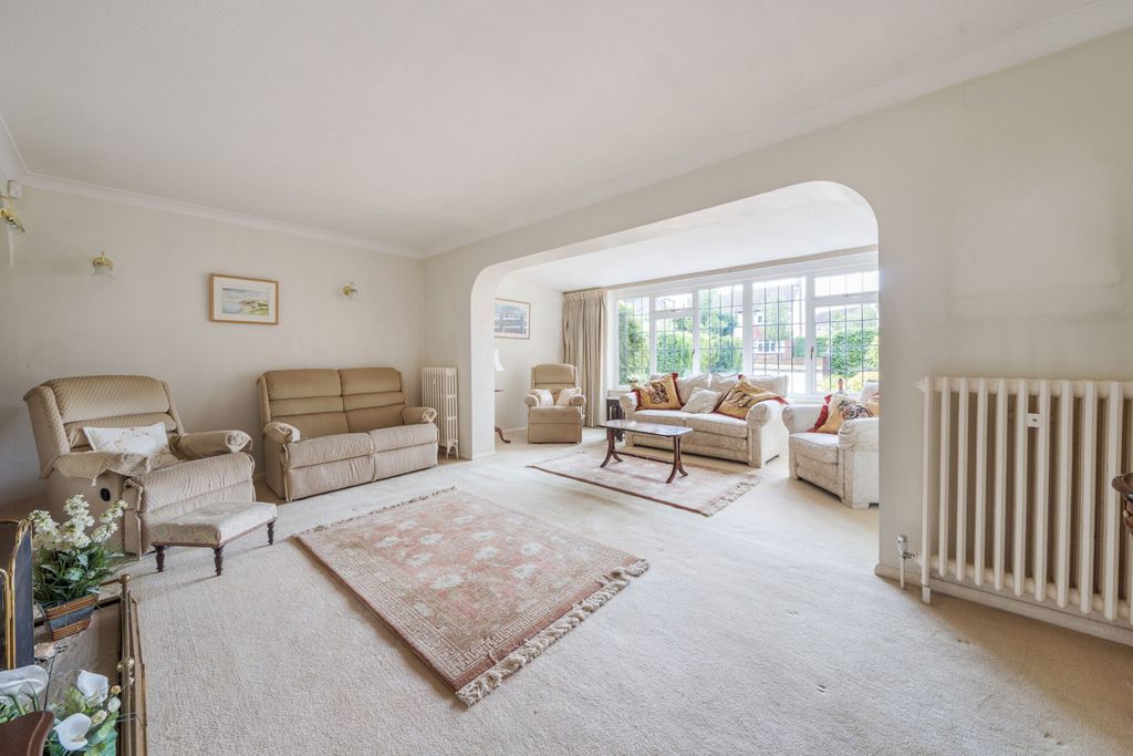 Property photo 2 of 23 1328070-3-68833d4...