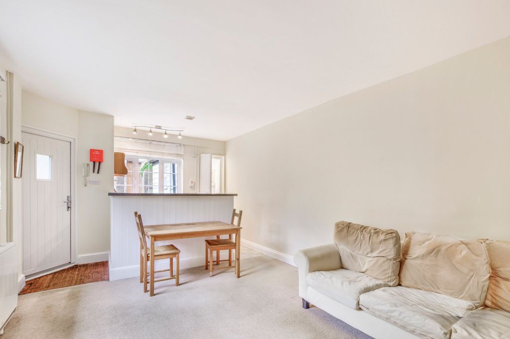 Property photo 2 of 9 Picture No. 03