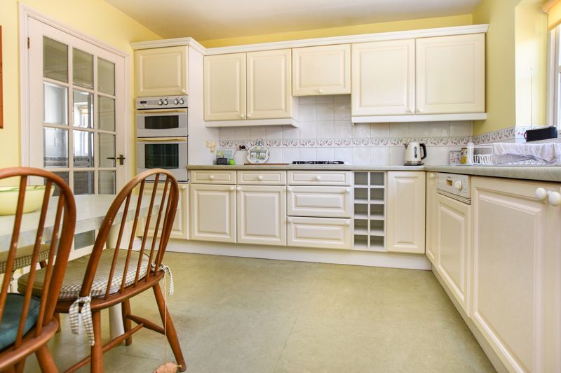 Property photo 3 of 27 Photo 8