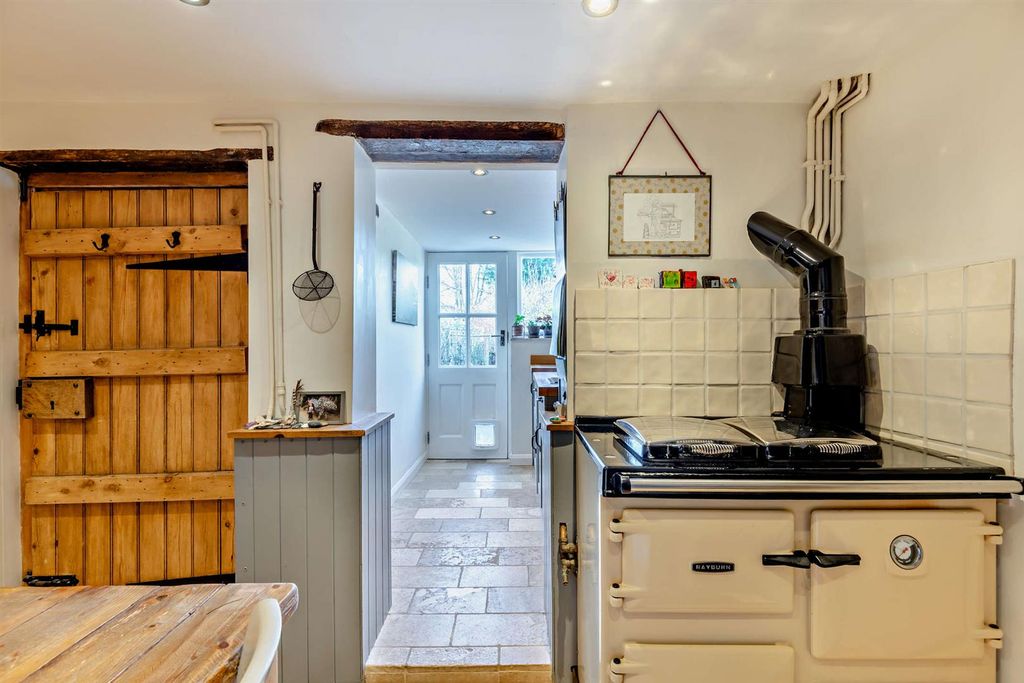 Property photo 3 of 21 Kitchen