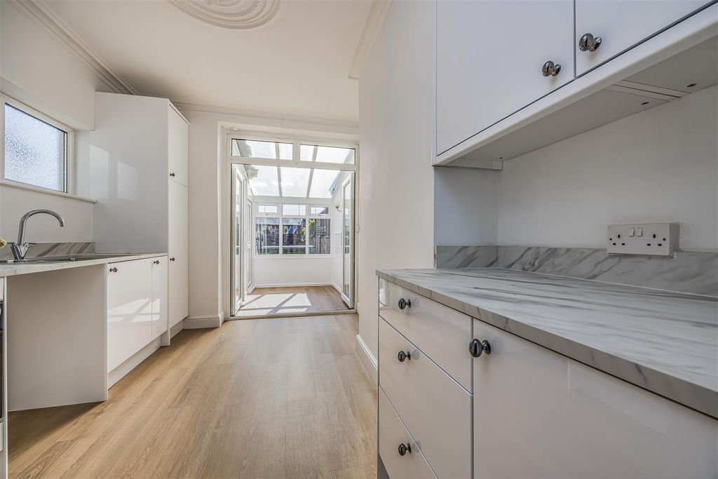 Property photo 1 of 24 63 Highgate Road, Portsmouth-Porticomarketing-Sold