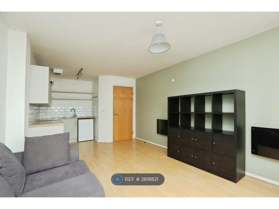 Property photo 3 of 11