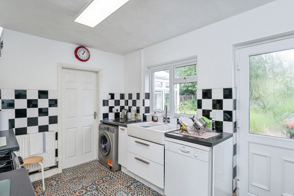 Property photo 2 of 28 Pbox-Img.Jpg