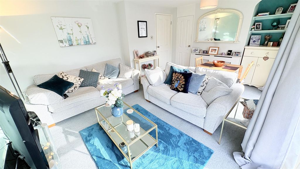 Property photo 2 of 15 Living Room