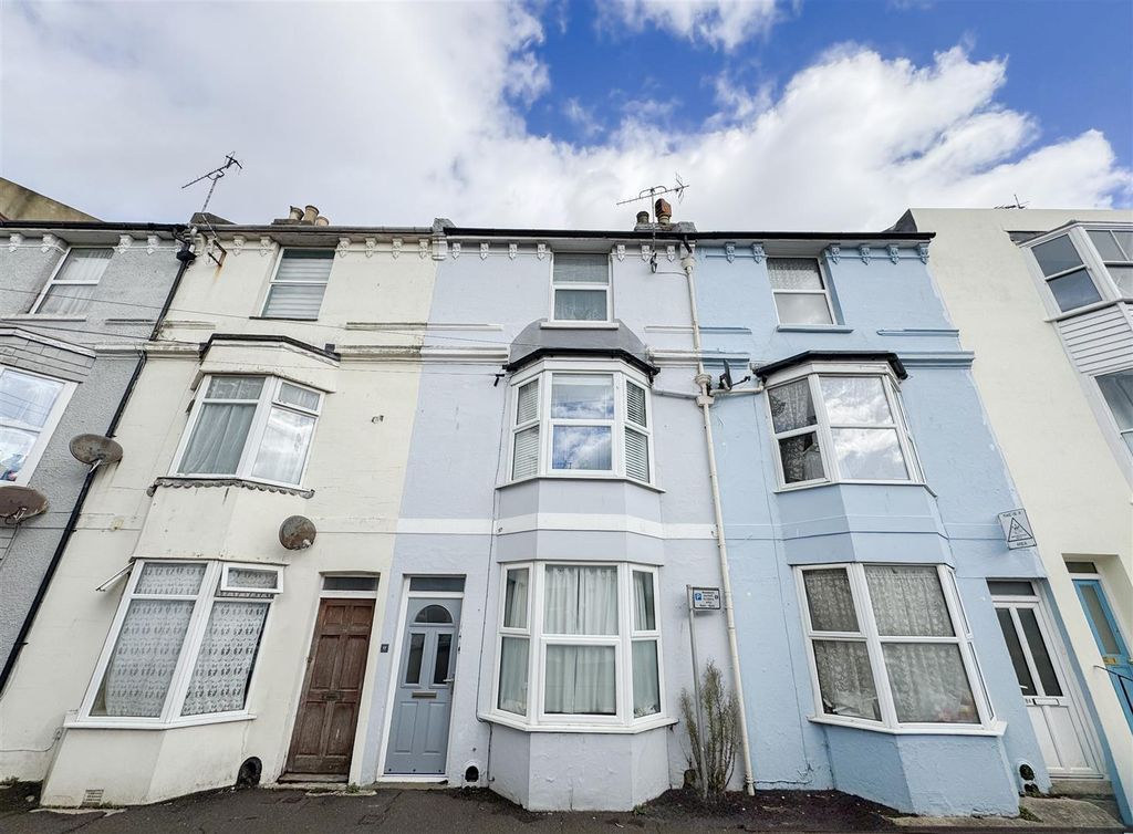 Property photo 3 of 15