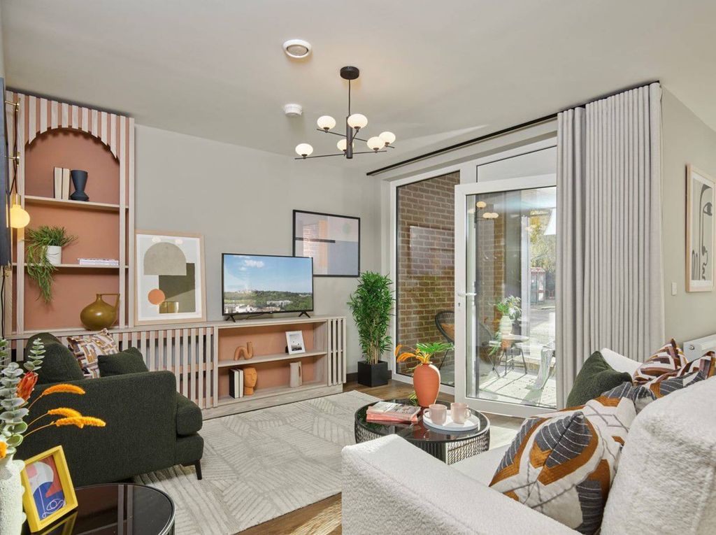 Property photo 1 of 12